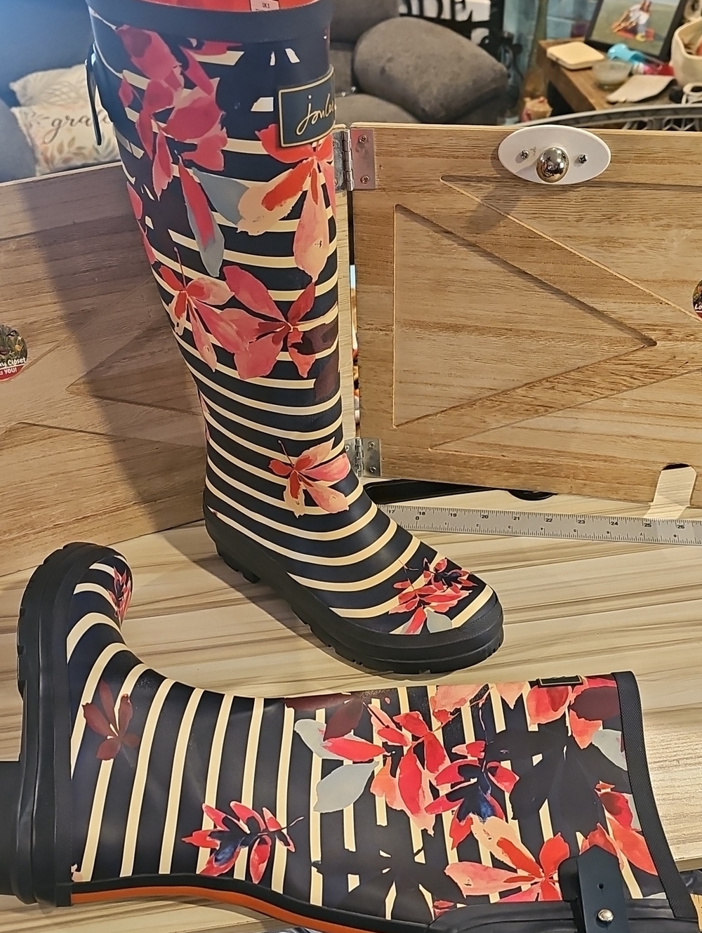 Joules Striped Floral Rain Boots - Black and Pink Sz 7 (38)